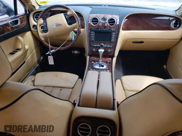 ✅ 2011 Bentley Flying Spur • VIN: SCBBR9ZAXBC069068 • Лот: 64547504. Опубликован ранее на Copart с пробегом 53 982 миль. Бесплатный доступ к архиву аукционных продаж из США и подробный отчёт об истории автомобиля на DreamBid. Изображение 8.