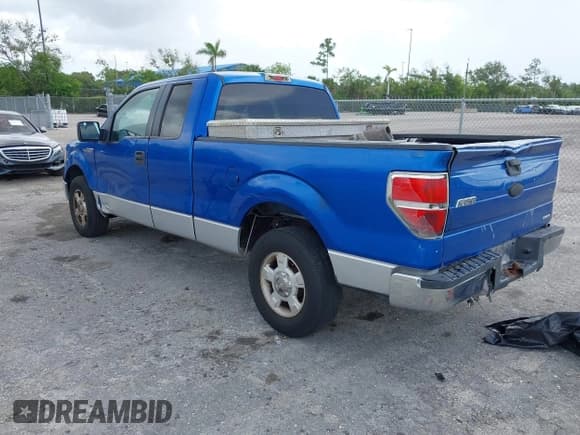 ✅ 2011 Ford F-150 XL • VIN: 1FTEX1CM8BFB81404 • Lot: 42500060. Listed on IAAI with 205,552 mi. Free auction sales archive from the USA and detailed vehicle history report at DreamBid. Image 3.