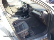 ✅ 2021 Volvo XC40 Momentum • VIN: YV4AC2HK6M2425002 • Lot: 41434936. Listed on IAAI with 43,734 mi. Free auction sales archive from the USA and detailed vehicle history report at DreamBid. Image 5.