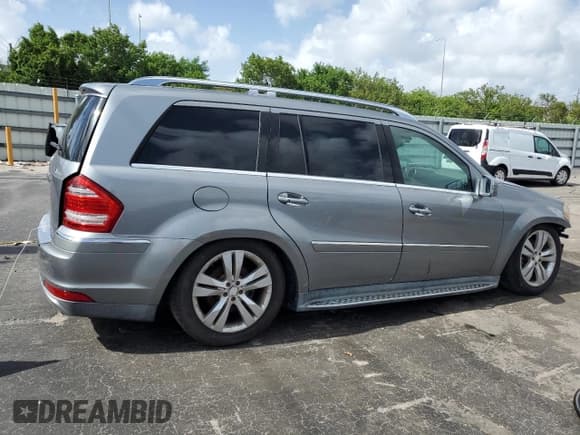 ✅ 2011 Mercedes-Benz GL 450 • VIN: 4JGBF7BE1BA661828 • Лот: 66243645. Опубликован ранее на Copart с пробегом 112 454 миль. Бесплатный доступ к архиву аукционных продаж из США и подробный отчёт об истории автомобиля на DreamBid. Изображение 3.