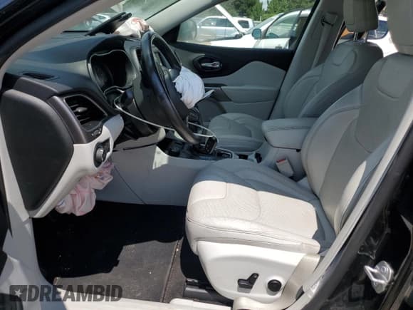 ✅ 2020 Jeep Cherokee Altitude • VIN: 1C4PJMLX8LD640675 • Lot: 66477735. Listed on Copart with 43,277 mi. Free auction sales archive from the USA and detailed vehicle history report at DreamBid. Image 7.