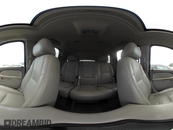 ✅ 2011 Chevrolet Suburban • VIN: 1GNWKMEG1BR374950 • Lot: 42781182. Listed on IAAI with 304,690 mi. Free auction sales archive from the USA and detailed vehicle history report at DreamBid. Image 18.