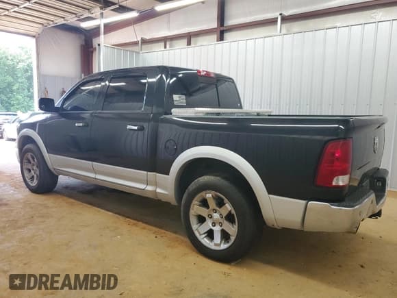 ✅ 2009 Dodge 1500 Laramie • VIN: 1D3HV13T79S779924 • Lot: 61179545. Wystawiony na Copart z przebiegiem 199 955 mil. Bezpłatny archiwum sprzedaży aukcyjnych z USA i szczegółowy raport historii pojazdu na DreamBid. Zdjęcie 2.