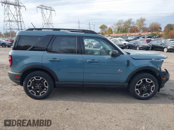 ✅ 2023 Ford Bronco Sport Outer Banks • VIN: 3FMCR9C62PRD65003 • Lot: 43627985. Wystawiony na IAAI z przebiegiem 26 122 mil. Bezpłatny archiwum sprzedaży aukcyjnych z USA i szczegółowy raport historii pojazdu na DreamBid. Zdjęcie 14.