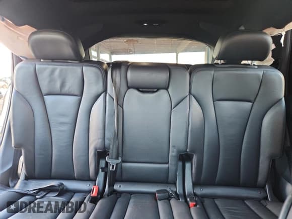 ✅ 2017 Audi Q7 Premium Plus • VIN: WA1LABF72HD020551 • Лот: 84048255. Опубликован ранее на Copart с пробегом 120 096 миль. Бесплатный доступ к архиву аукционных продаж из США и подробный отчёт об истории автомобиля на DreamBid. Изображение 10.