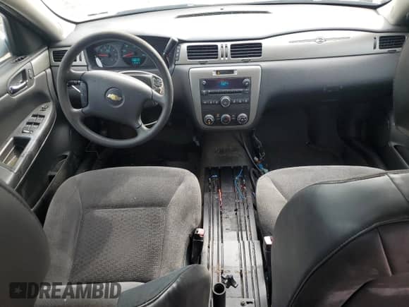 2015 Chevrolet Impala Police Police z VIN 2G1WD5E39F1104281, wystawiony jako Copart lot #65889635 z przebiegiem 79 380 mil mil oraz Czysty tytuł • Clean title. Historia ofert i sprzedaży dostępna na DreamBid. Obrazek 8.