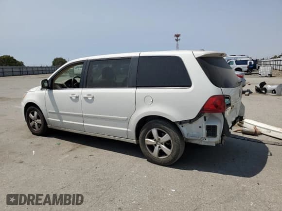 ✅ 2010 Volkswagen Routan SEL • VIN: 2V4RW5DX8AR407006 • Lot: 61575355. Wystawiony na Copart z przebiegiem 150 327 mil. Bezpłatny archiwum sprzedaży aukcyjnych z USA i szczegółowy raport historii pojazdu na DreamBid. Zdjęcie 2.