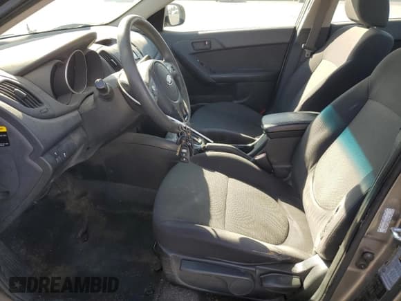 ✅ 2012 Kia Forte EX • VIN: KNAFU4A28C5548659 • Лот: 85399465. Опубликован ранее на Copart с пробегом 155 042 миль. Бесплатный доступ к архиву аукционных продаж из США и подробный отчёт об истории автомобиля на DreamBid. Изображение 7.