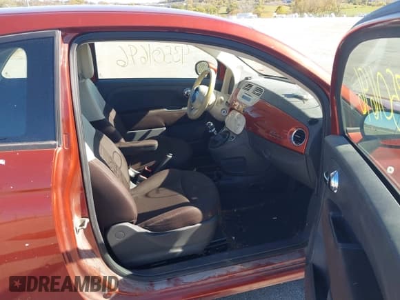 ✅ 2012 FIAT 500 Pop • VIN: 3C3CFFAR4CT347869 • Lot: 43501696. Wystawiony na IAAI z przebiegiem 71 231 mil. Bezpłatny archiwum sprzedaży aukcyjnych z USA i szczegółowy raport historii pojazdu na DreamBid. Zdjęcie 5.