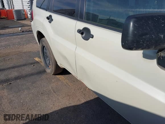 ✅ 2008 Mitsubishi Endeavor LS • VIN: 4A4MM21S48E032961 • Lot: 43094846. Listed on IAAI with 179,205 mi. Free auction sales archive from the USA and detailed vehicle history report at DreamBid. Image 6.