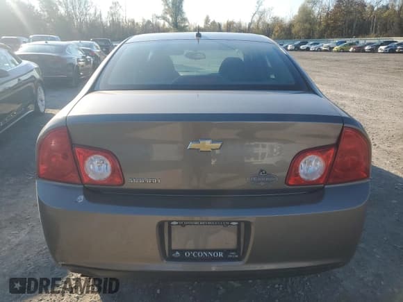 ✅ 2011 Chevrolet Malibu 1LS • VIN: 1G1ZB5E18BF111890 • Lot: 75464594. Listed on Copart with 92,063 mi. Free auction sales archive from the USA and detailed vehicle history report at DreamBid. Image 6.