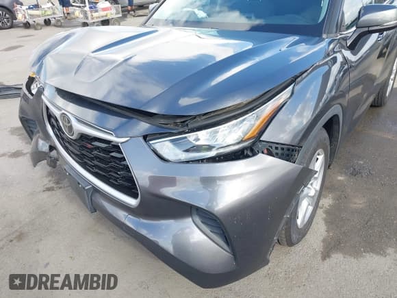 ✅ 2020 Toyota Highlander L • VIN: 5TDCZRAH1LS012736 • Lot: 43183922. Wystawiony na IAAI z przebiegiem 73 487 mil. Bezpłatny archiwum sprzedaży aukcyjnych z USA i szczegółowy raport historii pojazdu na DreamBid. Zdjęcie 6.