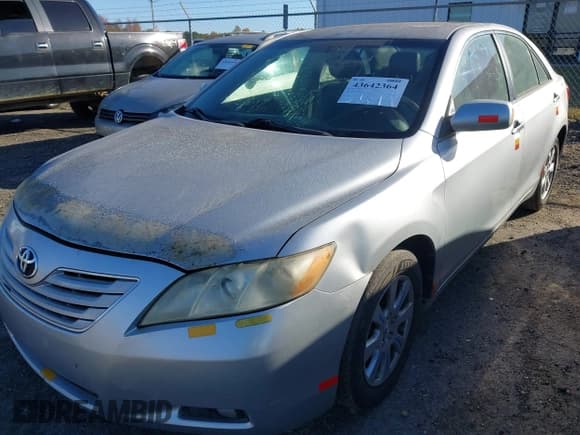 ✅ 2007 Toyota Camry LE • VIN: JTNBE46K673079222 • Lot: 43642364. Wystawiony na IAAI z przebiegiem 197 864 mil. Bezpłatny archiwum sprzedaży aukcyjnych z USA i szczegółowy raport historii pojazdu na DreamBid. Zdjęcie 6.
