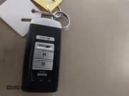 ✅ 2019 Acura MDX Advance • VIN: 5J8YD4H89KL008299 • Lot: 41177143. Wystawiony na IAAI z przebiegiem 61 386 mil. Bezpłatny archiwum sprzedaży aukcyjnych z USA i szczegółowy raport historii pojazdu na DreamBid. Zdjęcie 11.