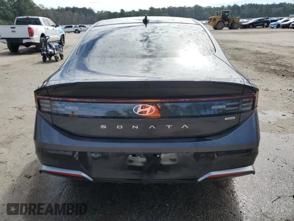 ✅ 2025 Hyundai Sonata SEL • VIN: KMHL34JJ3SA115235 • Lot: 84777415. Listed on Copart with 3,690 mi. Free auction sales archive from the USA and detailed vehicle history report at DreamBid. Image 6.