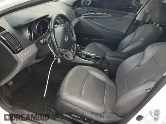 ✅ 2014 Hyundai Sonata Limited • VIN: 5NPEC4AB5EH827118 • Lot: 71737274. Listed on Copart with 149,597 mi. Free auction sales archive from the USA and detailed vehicle history report at DreamBid. Image 7.