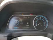 ✅ 2020 Nissan LEAF S Plus • VIN: 1N4BZ1BP8LC301980 • Lot: 68759585. Wystawiony na Copart z przebiegiem 111 549 mil. Bezpłatny archiwum sprzedaży aukcyjnych z USA i szczegółowy raport historii pojazdu na DreamBid. Zdjęcie 9.