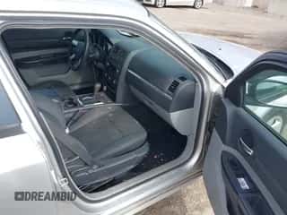2008 Dodge Magnum с VIN 2D4FV47TX8H104329, выставлен на аукционе IAAI как лот 41801975 с пробегом 94 679 миль миль и . История ставок и продаж доступна на DreamBid. Изображение 5.