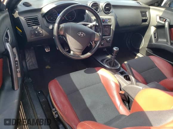 2008 Hyundai Tiburon GT с VIN KMHHN66F58U284485, выставлен на аукционе Copart как лот 61948765 с пробегом 134 445 миль миль и Списание • Salvage title. История ставок и продаж доступна на DreamBid. Изображение 8.