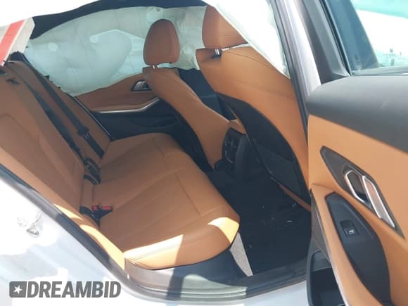 ✅ 2023 BMW 3 Series 330i xDrive • VIN: 3MW89FF00P8D53242 • Lot: 42638011. Listed on IAAI with 24,586 mi. Free auction sales archive from the USA and detailed vehicle history report at DreamBid. Image 8.