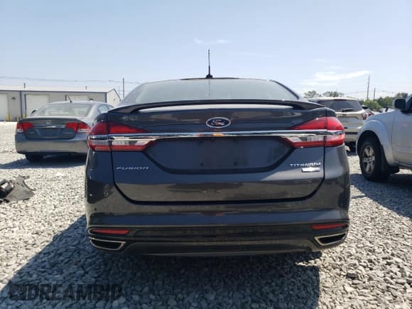 ✅ 2018 Ford Fusion Titanium • VIN: 3FA6P0D94JR247172 • Lot: 68522135. Wystawiony na Copart z przebiegiem Nie podano. Bezpłatny archiwum sprzedaży aukcyjnych z USA i szczegółowy raport historii pojazdu na DreamBid. Zdjęcie 6.