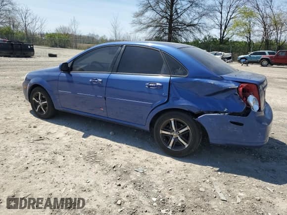 ✅ 2008 Suzuki Forenza • VIN: KL5JD56Z28K868230 • Lot: 53842425. Listed on Copart with 201,560 mi. Free auction sales archive from the USA and detailed vehicle history report at DreamBid. Image 2.