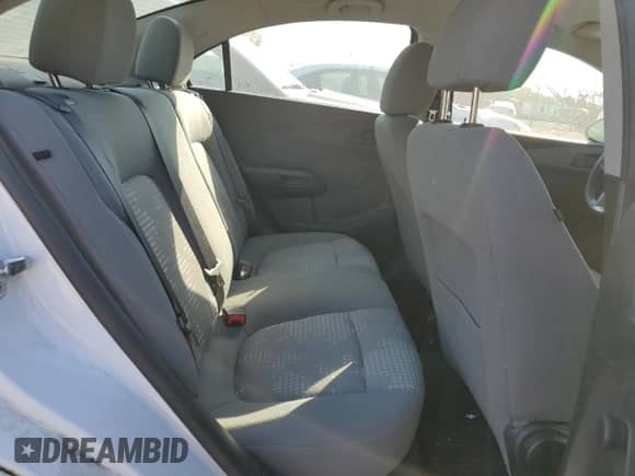 2015 Chevrolet Sonic LS z VIN 1G1JA5SG0F4118892, wystawiony jako Copart lot #72745434 z przebiegiem 43 273 mil mil oraz Czysty tytuł • Clean title. Historia ofert i sprzedaży dostępna na DreamBid. Obrazek 10.