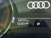 ✅ 2023 Audi Q5 S line Premium • VIN: WA1GAAFY9P2195233 • Lot: 43529601. Wystawiony na IAAI z przebiegiem 24 731 mil. Bezpłatny archiwum sprzedaży aukcyjnych z USA i szczegółowy raport historii pojazdu na DreamBid. Zdjęcie 7.