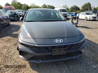 ✅ 2025 Hyundai Elantra SE • VIN: KMHLL4DG5SU889436 • Lot: 68807655. Listed on Copart with 6,334 mi. Free auction sales archive from the USA and detailed vehicle history report at DreamBid. Image 5.