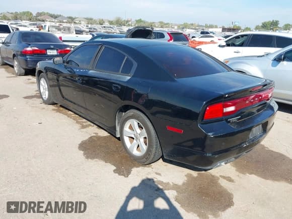 ✅ 2012 Dodge Charger SE • VIN: 2C3CDXBG2CH297023 • Lot: 43477142. Wystawiony na IAAI z przebiegiem 220 587 mil. Bezpłatny archiwum sprzedaży aukcyjnych z USA i szczegółowy raport historii pojazdu na DreamBid. Zdjęcie 3.