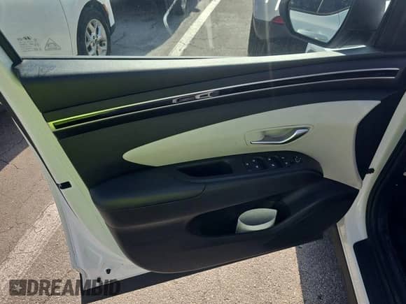 ✅ 2024 Hyundai Tucson SEL • VIN: 5NMJB3DE0RH382226 • Lot: 42906427. Wystawiony na IAAI z przebiegiem 29 494 mil mil. Skorzystaj z bezpłatnego archiwum sprzedaży aukcyjnych z USA i zobacz szczegółowy raport historii pojazdu na DreamBid. Zdjęcie 1.