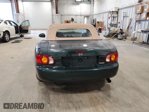 ✅ 1999 Mazda MX-5 Miata • VIN: JM1NB3536X0133036 • Lot: 76238434. Wystawiony na Copart z przebiegiem 85 046 mil. Bezpłatny archiwum sprzedaży aukcyjnych z USA i szczegółowy raport historii pojazdu na DreamBid. Zdjęcie 6.