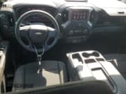 ✅ 2025 Chevrolet Silverado 2500HD Custom • VIN: 2GC4KME72S1133391 • Lot: 59911755. Wystawiony na Copart z przebiegiem 3 522 mil. Bezpłatny archiwum sprzedaży aukcyjnych z USA i szczegółowy raport historii pojazdu na DreamBid. Zdjęcie 8.