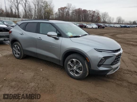 ✅ 2024 Chevrolet Blazer LT • VIN: 3GNKBJRS2RS149522 • Lot: 92286985. Listed on Copart with 33,868 mi. Free auction sales archive from the USA and detailed vehicle history report at DreamBid. Image 4.