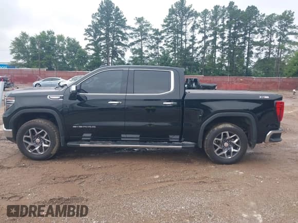✅ 2022 GMC Sierra 1500 SLT • VIN: 3GTUUDED1NG604300 • Lot: 42376372. Listed on IAAI with 49,793 mi. Free auction sales archive from the USA and detailed vehicle history report at DreamBid. Image 14.