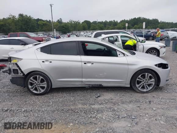 2017 Hyundai Elantra Limited с VIN KMHD84LF0HU146965, выставлен на аукционе IAAI как лот 42823093 с пробегом 149 019 миль миль и . История ставок и продаж доступна на DreamBid. Изображение 14.