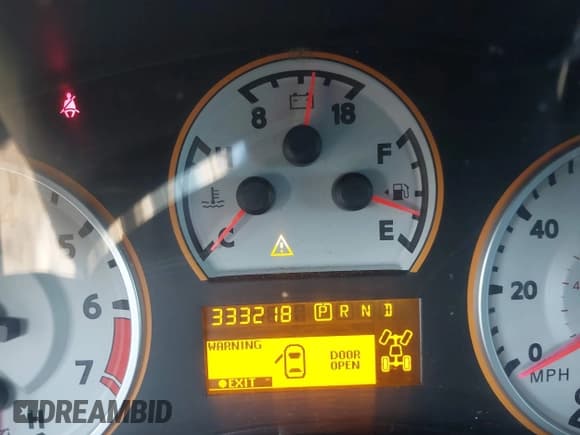 ✅ 2014 Nissan Titan SV • VIN: 1N6AA0EC0EN506620 • Lot: 41432210. Listed on IAAI with 333,218 mi. Free auction sales archive from the USA and detailed vehicle history report at DreamBid. Image 16.