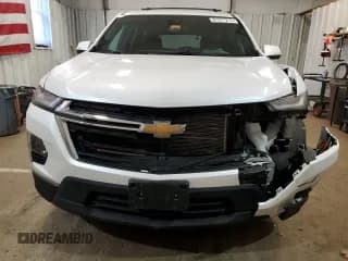 ✅ 2022 Chevrolet Traverse LT Cloth • VIN: 1GNEVGKW5NJ179520 • Lot: 81577213. Wystawiony na Copart z przebiegiem 32 859 mil. Bezpłatny archiwum sprzedaży aukcyjnych z USA i szczegółowy raport historii pojazdu na DreamBid. Zdjęcie 5.