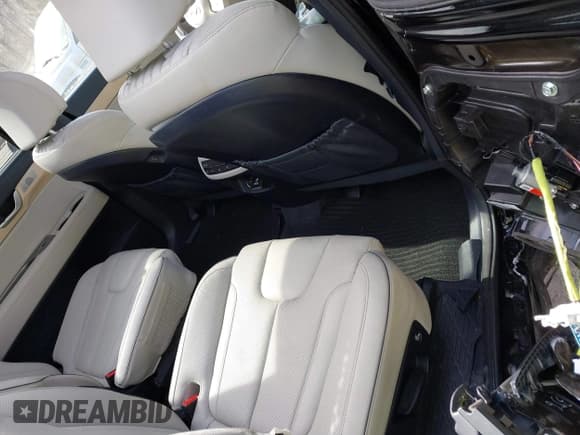 ✅ 2024 Hyundai Palisade Limited • VIN: KM8R5DGE9RU719508 • Лот: 41663495. Опубликован ранее на IAAI с пробегом 38 170 миль. Бесплатный доступ к архиву аукционных продаж из США и подробный отчёт об истории автомобиля на DreamBid. Изображение 8.