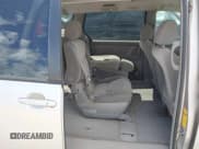 ✅ 2007 Toyota Sienna CE • VIN: 5TDZK23CX7S098822 • Lot: 42980825. Wystawiony na IAAI z przebiegiem 143 571 mil. Bezpłatny archiwum sprzedaży aukcyjnych z USA i szczegółowy raport historii pojazdu na DreamBid. Zdjęcie 8.