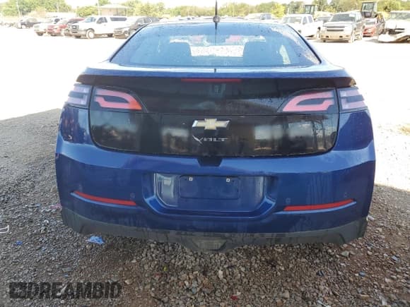 ✅ 2012 Chevrolet Volt • VIN: 1G1RD6E45CU125530 • Lot: 72698634. Wystawiony na Copart z przebiegiem 114 624 mil. Bezpłatny archiwum sprzedaży aukcyjnych z USA i szczegółowy raport historii pojazdu na DreamBid. Zdjęcie 6.