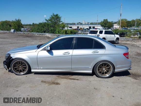 ✅ 2008 Mercedes-Benz C 350 Sport • VIN: WDDGF56X98F136088 • Lot: 43138207. Listed on IAAI with Not provided. Free auction sales archive from the USA and detailed vehicle history report at DreamBid. Image 13.