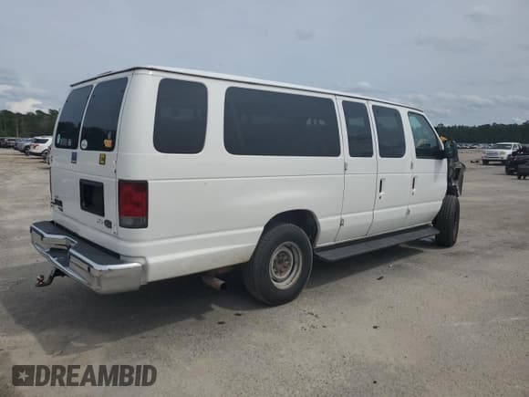 ✅ 2012 Ford Econoline Passenger XL • VIN: 1FBSS3BL5CDA94051 • Лот: 58551315. Опубликован ранее на Copart с пробегом 176 045 миль. Бесплатный доступ к архиву аукционных продаж из США и подробный отчёт об истории автомобиля на DreamBid. Изображение 3.