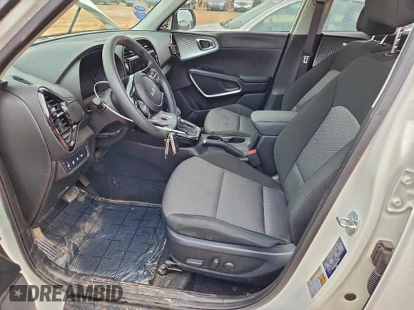 ✅ 2025 Kia Soul LX • VIN: KNDJ23AU8S7264028 • Lot: 91925795. Listed on Copart with 12,959 mi. Free auction sales archive from the USA and detailed vehicle history report at DreamBid. Image 7.