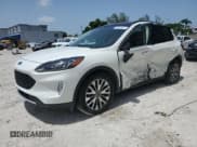 ✅ 2020 Ford Escape Titanium Hybrid • VIN: 1FMCU9DZ0LUB95931 • Лот: 59876815. Опубликован ранее на Copart с пробегом 67 932 миль. Бесплатный доступ к архиву аукционных продаж из США и подробный отчёт об истории автомобиля на DreamBid. Изображение 1.