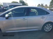 ✅ 2024 Toyota Corolla LE • VIN: 5YFB4MDE2RP105037 • Lot: 42811776. Wystawiony na IAAI z przebiegiem 40 841 mil. Bezpłatny archiwum sprzedaży aukcyjnych z USA i szczegółowy raport historii pojazdu na DreamBid. Zdjęcie 14.