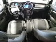 ✅ 2022 MINI Hardtop 4 Door Cooper • VIN: WMW33DK08N2P76748 • Lot: 58511604. Wystawiony na Copart z przebiegiem 20 769 mil. Bezpłatny archiwum sprzedaży aukcyjnych z USA i szczegółowy raport historii pojazdu na DreamBid. Zdjęcie 8.