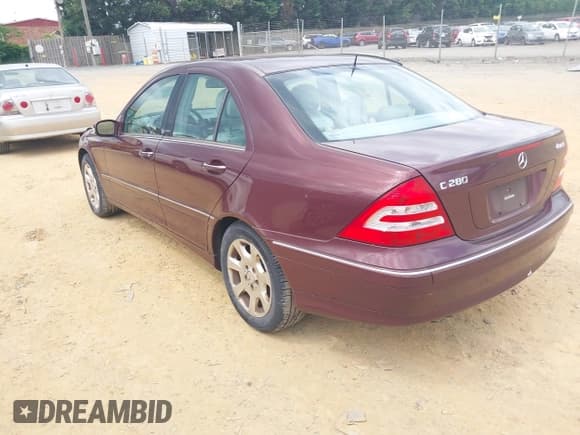 ✅ 2006 Mercedes-Benz C 280 Luxury • VIN: WDBRF92H66F768910 • Lot: 42352590. Wystawiony na IAAI z przebiegiem Nie podano. Bezpłatny archiwum sprzedaży aukcyjnych z USA i szczegółowy raport historii pojazdu na DreamBid. Zdjęcie 3.