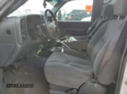 ✅ 2006 Chevrolet Silverado 2500HD LT3 • VIN: 1GCHK232X6F110873 • Lot: 86475445. Wystawiony na Copart z przebiegiem 226 349 mil. Bezpłatny archiwum sprzedaży aukcyjnych z USA i szczegółowy raport historii pojazdu na DreamBid. Zdjęcie 7.