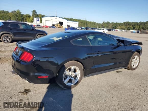 ✅ 2017 Ford Mustang V6 • VIN: 1FA6P8AM4H5335157 • Лот: 82468365. Опубликован ранее на Copart с пробегом 31 738 миль. Бесплатный доступ к архиву аукционных продаж из США и подробный отчёт об истории автомобиля на DreamBid. Изображение 3.